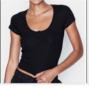 Victoria’s Secret VSX Ribbed Sport Crop Top